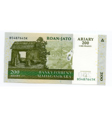 Мадагаскар 200 ариари 2004 года. UNC